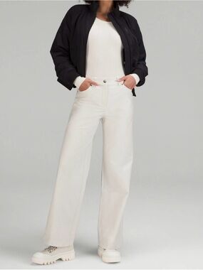 lululemon 5 pockets city sleek high rise wide leg Light sz 29 beige